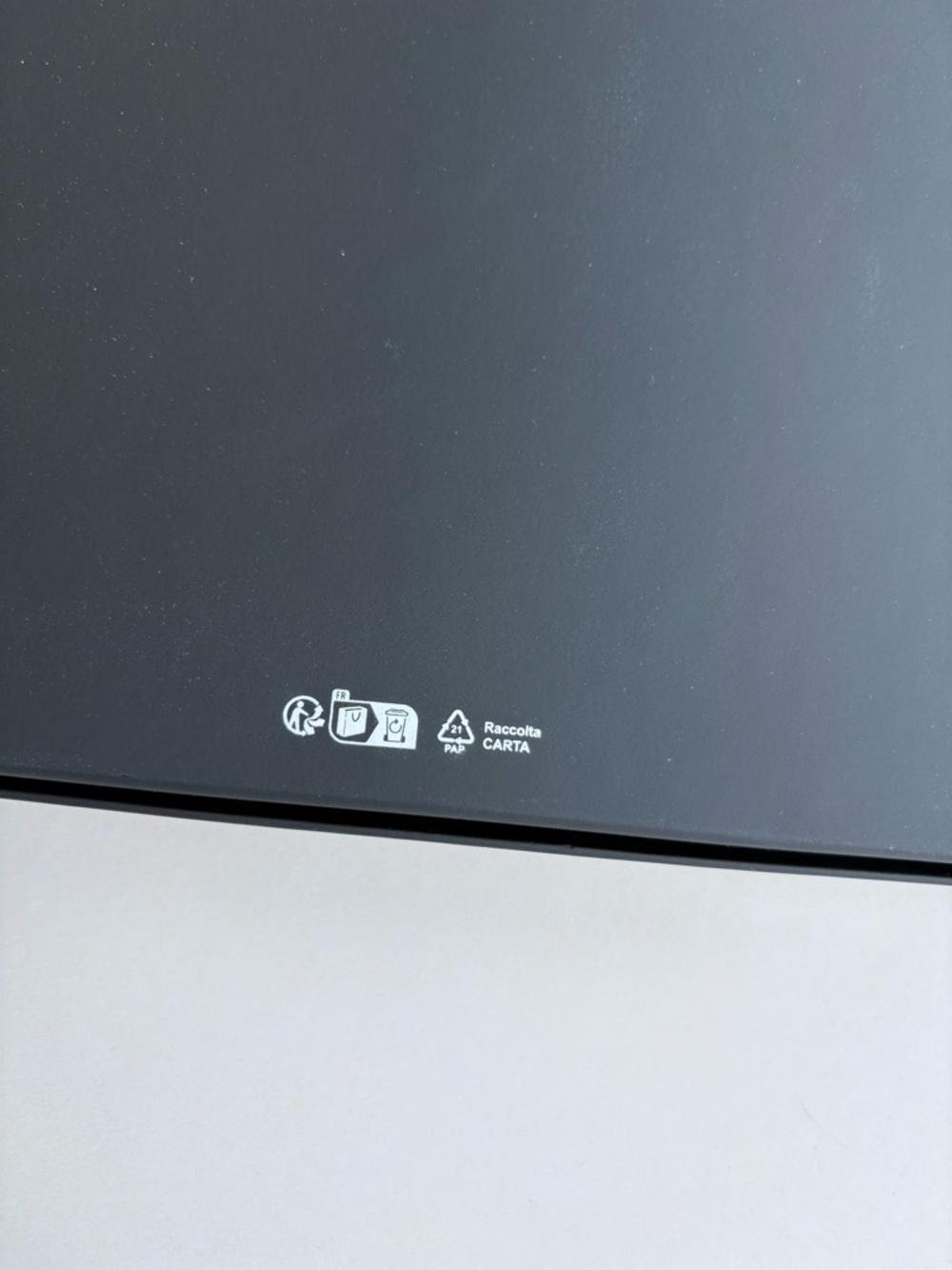 CHANEL Black and White Branded Gift Box - Picture 9 of 10
